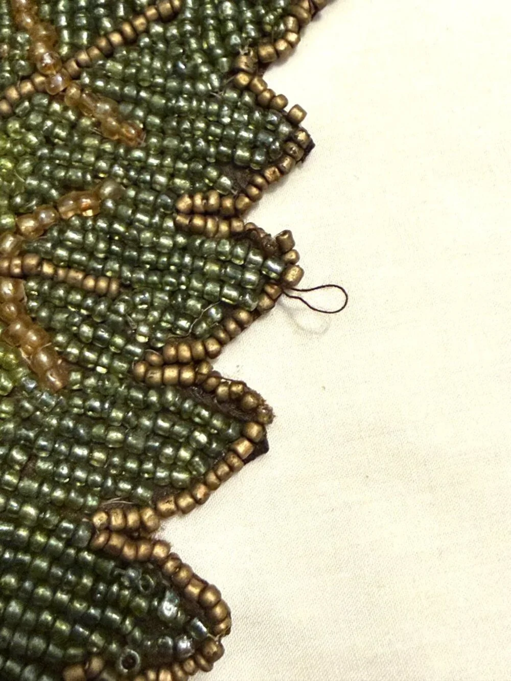 Pier 1 Beaded Sequin Leaf Table Runner 13